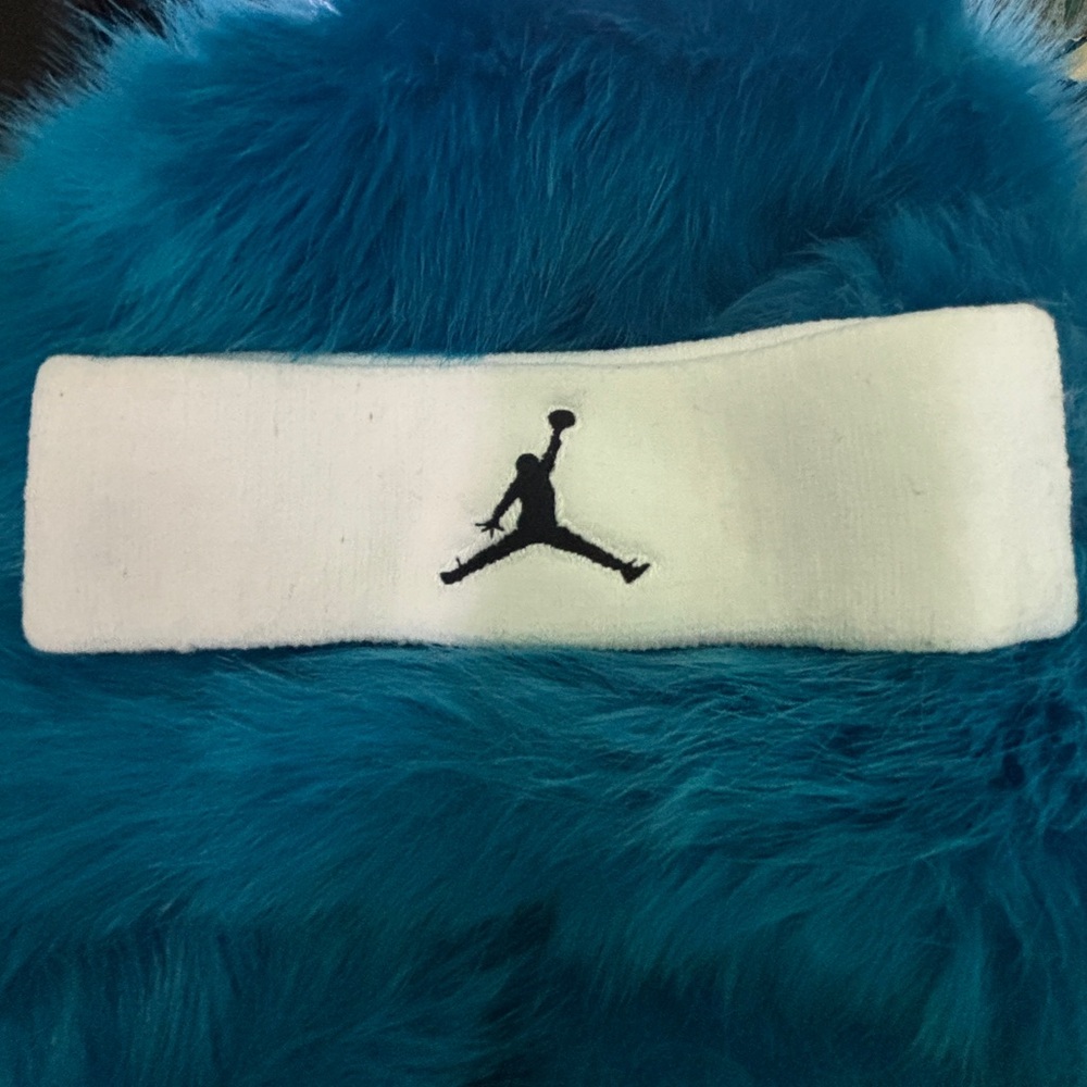Air Jordan headband NWOT